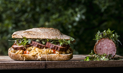 Broodje Utrecht 50 x 100 gram Zuurdesem broodje bruin Regeneratief Bake off