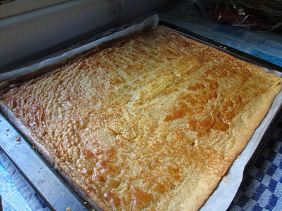 BOTERKOEK PLAATCAKE *diepvries 37 x 30 cm aan stuk (5 stuks in doos) * 2 dagen besteltijd *DV