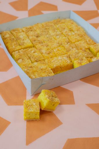 Plaatcake citrus-granola 49 stukjes à 4x4 cm * 2 dagen bestelltijd *DV